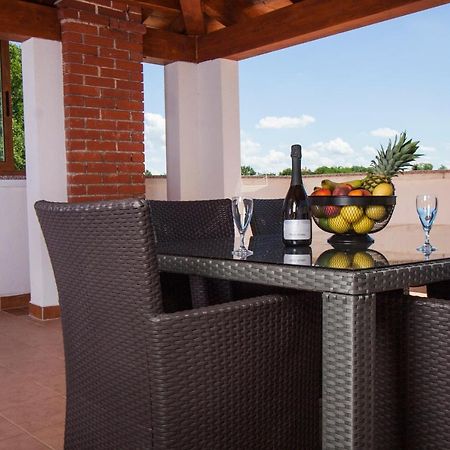 Apartman Lucija Appartamento Vižinada Esterno foto
